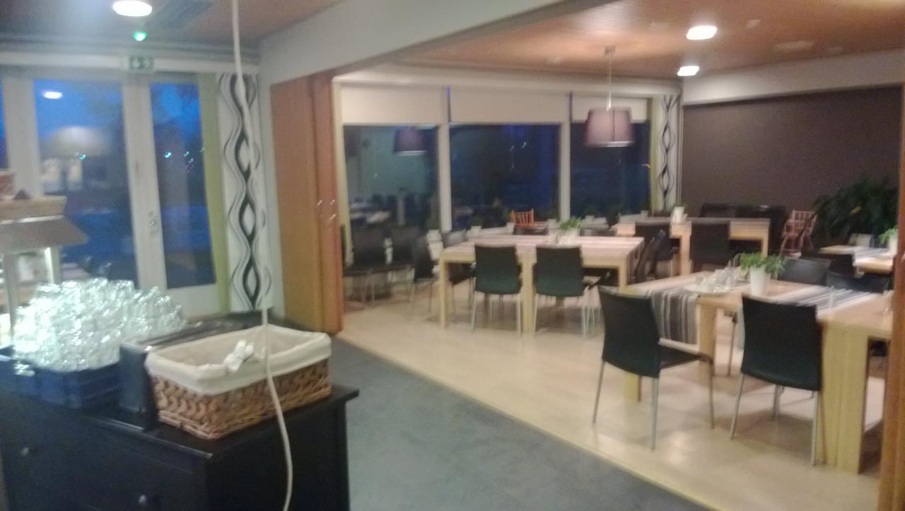 Juthbacka Hotell Uusikaarlepyy Εξωτερικό φωτογραφία